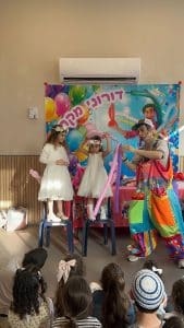 דורוני מקרוני - תמונת גלריה
