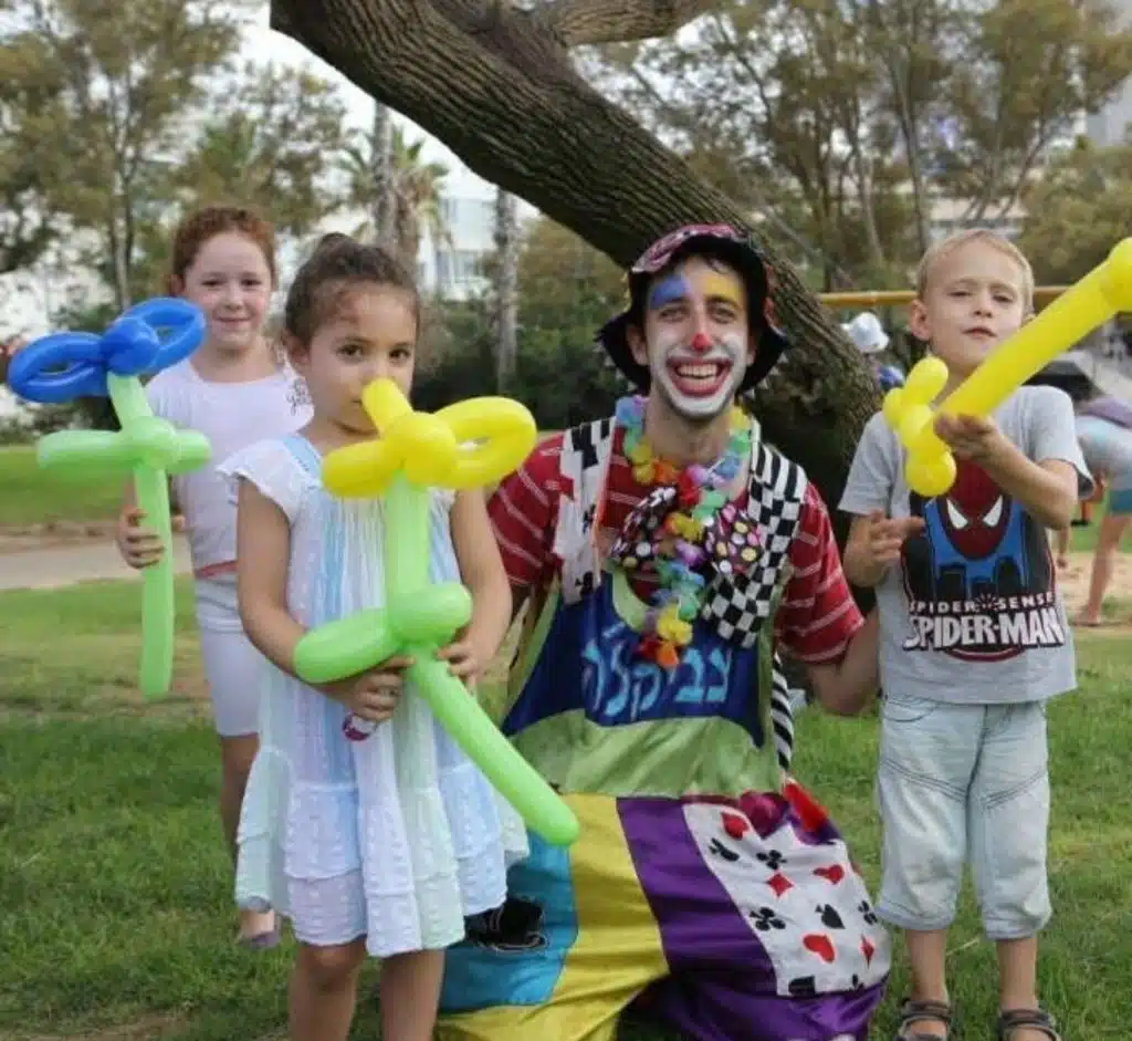צביקה – ליצן וקוסם לימי הולדת